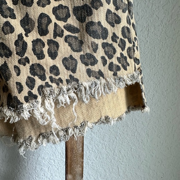 Lili Sidonio x Molly Bracken Cheetah Woven Shorts sz: Med - Picture 4 of 7